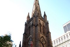 16-1 Trinity Church At Broadway And Wall St In New York Financial District